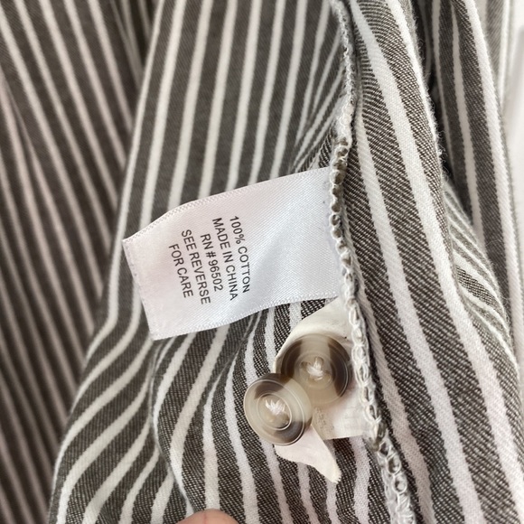 Girl Krazy Classic Gray & White Striped Button Down Boyfriend Fit Size Small - Picture 6 of 8